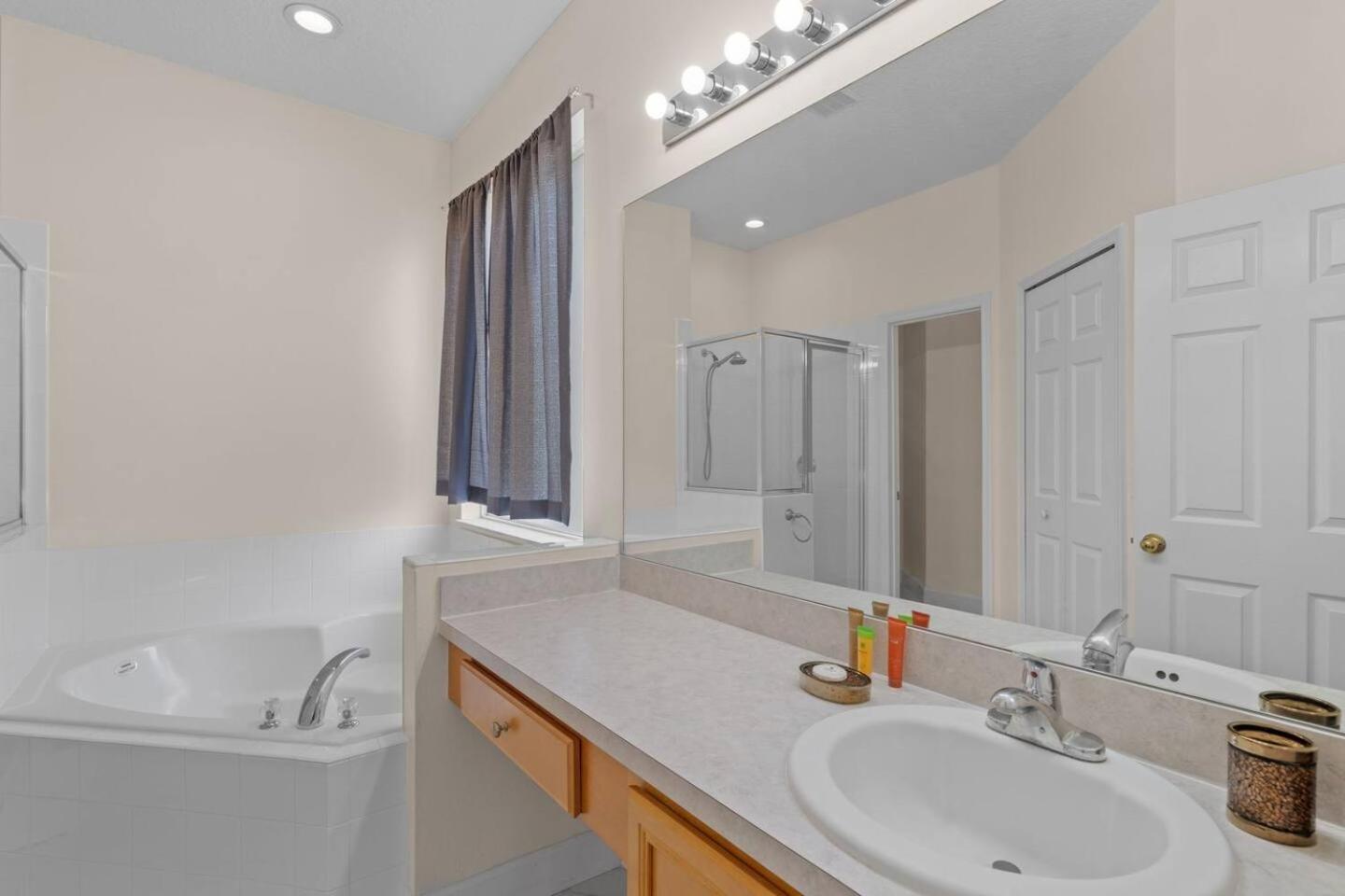 6 Bedroom 5 Bathroom Emerald Island 2601 Ib Kissimmee Extérieur photo